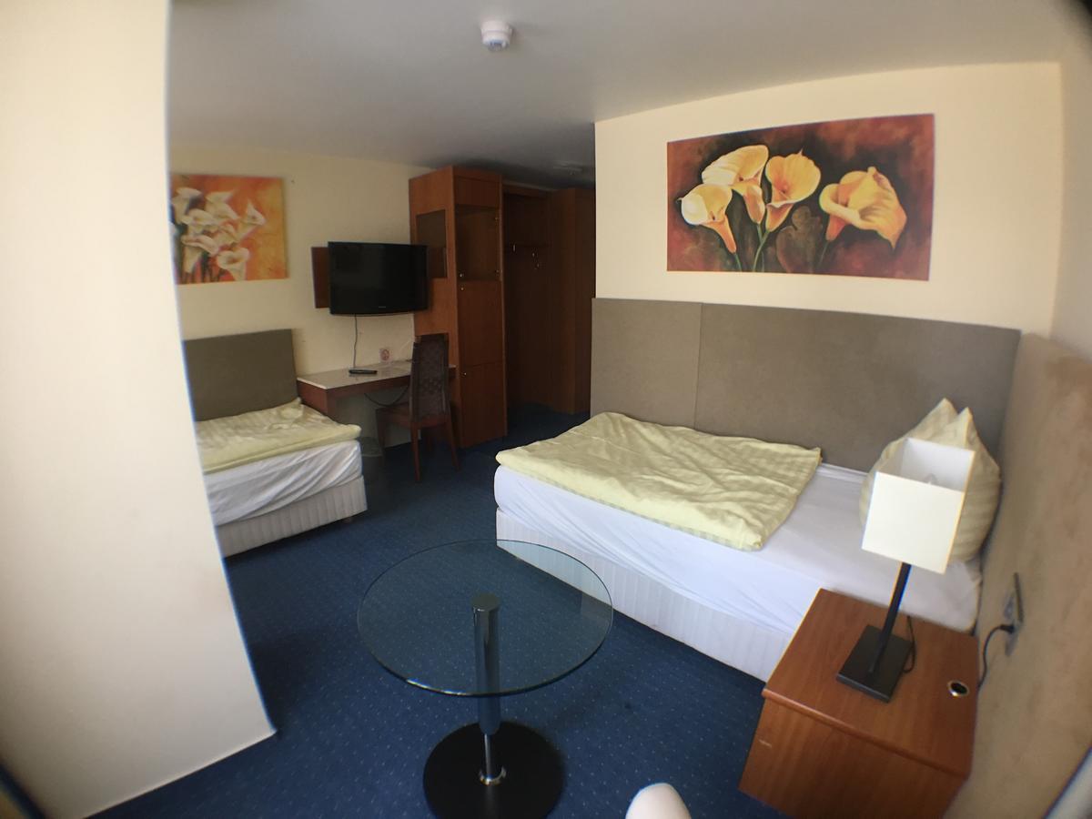 Motel Monteur Aschersleben Exteriör bild
