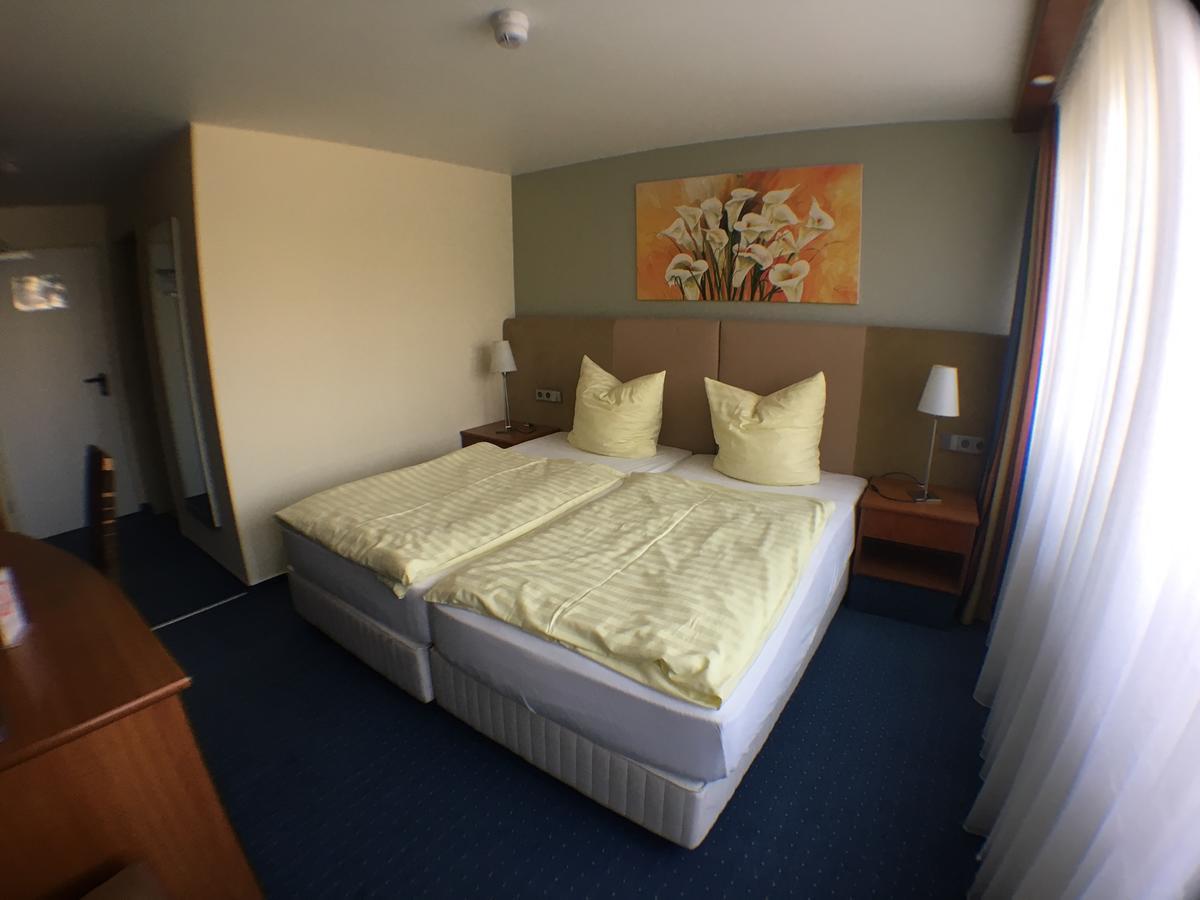 Motel Monteur Aschersleben Exteriör bild