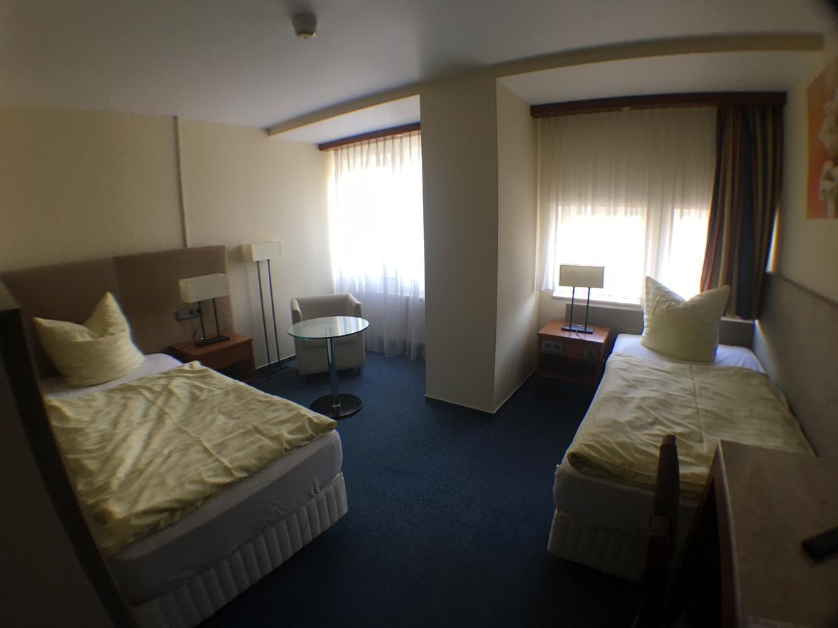Motel Monteur Aschersleben Exteriör bild