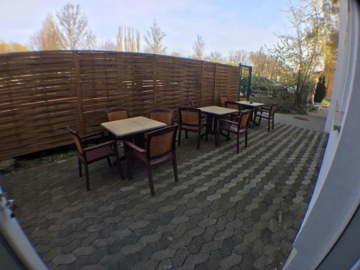Motel Monteur Aschersleben Exteriör bild
